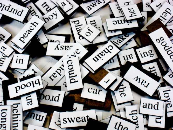 photo of a stack of magnetic poetry words to illustrate story on optimal daily word quota for a writer